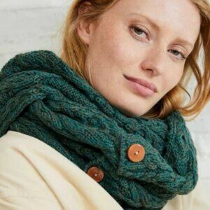 New Aran Woolen Mills $70 Hunter Green Wool Infinity Scarf NWT Ireland
